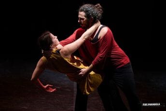 Efektna geneza međuljudskih odnosa u šest slika Efektna geneza međuljudskih odnosa u šest slika