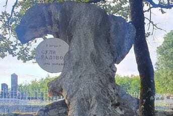 Pored spomen obilježja u Dolovima: Skupština Fondacije "Sula Radov" u subotu u Komanima Pored spomen obilježja u Dolovima: Skupština Fondacije "Sula Radov" u subotu u Komanima