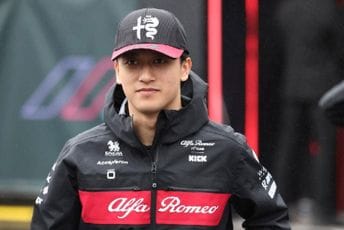 Prvi kineski vozač u istoriji F1 produžio ugovor sa Alfa Romeom