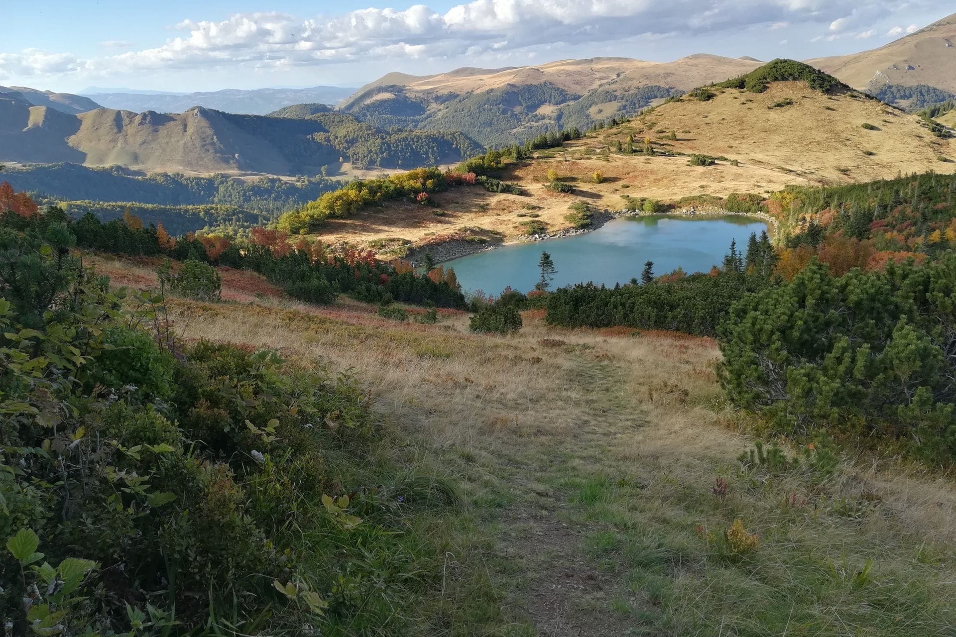 Fotografija 6: Dragulj prirode koji vrijedi posjetiti: Ursulovačko jezero skriveno ispod najvisočijeg vrha Bjelasice