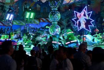 Osam osoba povrijeđeno u nesreći na Oktoberfestu Osam osoba povrijeđeno u nesreći na Oktoberfestu