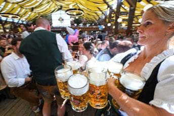 Ovo je najskuplje jelo na Oktoberfestu: Za porciju treba izdvojiti više od 1.800 eura Ovo je najskuplje jelo na Oktoberfestu: Za porciju treba izdvojiti više od 1.800 eura