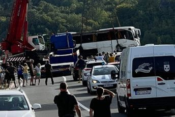 Vozaču autobusa pritvor do 30 dana zbog nesreće na Obzovici