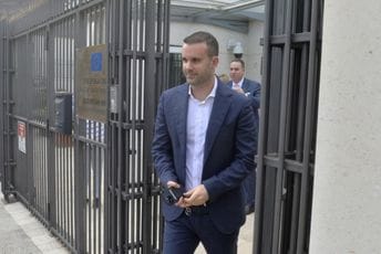 Spajić nakon sastanka sa ambasadorima: Još ima vremena, obezbjeđujemo većinu Spajić nakon sastanka sa ambasadorima: Još ima vremena, obezbjeđujemo većinu