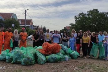 Skupljeno 90 vreća raznog otpada na Ćemovskom polju: Zaposleni Čistoće i Glavnog grada učestvovali u akciji čišćnja