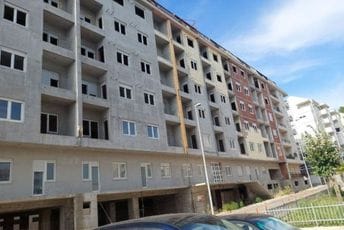 Investitor nelegalnog kompleksa u naselju Ljubović: Petričević prijavio stanare legalne zgrade, katastar i NVO Kanu
