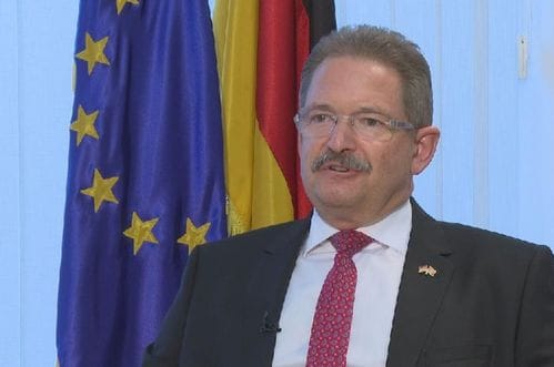 Felten: Vrijeme je da vlast i opozicija obezbijede široku podršku za predstojeće ključne odluke