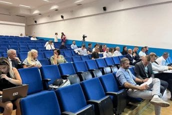 Pejović: Jutros smo predali tužbu zbog smjene Krstovića Pejović: Jutros smo predali tužbu zbog smjene Krstovića