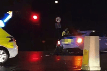 Fudbaler Mančester junajteda slupao svoj Rols-Rojs vrijedan 800.000 eura Fudbaler Mančester junajteda slupao svoj Rols-Rojs vrijedan 800.000 eura