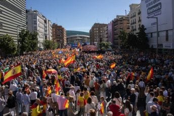 Madrid: Narodnjaci protestovali protiv mogućeg amnestiranja katalonskih vođa Madrid: Narodnjaci protestovali protiv mogućeg amnestiranja katalonskih vođa