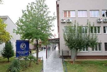 Prošle godine otpuštili profesora – radio u Americi, a bio na bolovanju