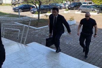 Počinje ročište: Šest tužbi protiv Abazovića pred ulcinjskim sudom
