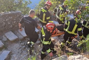 Kotor: Starija osoba sa povredama glave uspješno spuštena sa tvrđave
