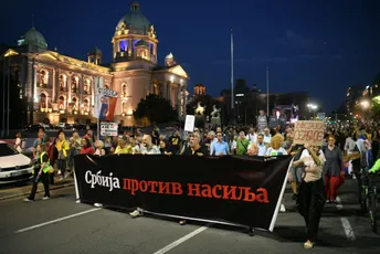 Protest u Srbiji, poručili Vučiću: Ako si izdao naređenje za akciju na Kosovu ti si kriminalac