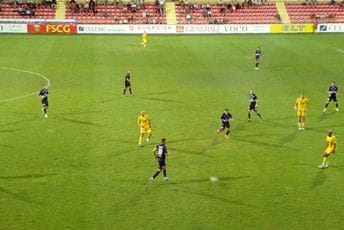 Smjena na vrhu: Dečić srušio Budućnost, Mornar iznenadio Sutjesku, Babić lansirao Petrovac, remiji na sjeveru Smjena na vrhu: Dečić srušio Budućnost, Mornar iznenadio Sutjesku, Babić lansirao Petrovac, remiji na sjeveru