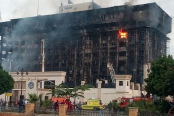 Egipat: Požar u policijskoj upravi, povrijeđeno 38 osoba Egipat: Požar u policijskoj upravi, povrijeđeno 38 osoba