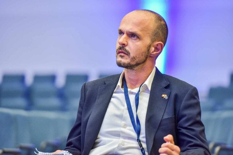 Mulešković: Od utorka može doći do poskupljenja goriva, ako sukobi na Bliskom istoku potraju mogu izazvati i opšti rast cijena Mulešković: Od utorka može doći do poskupljenja goriva, ako sukobi na Bliskom istoku potraju mogu izazvati i opšti rast cijena