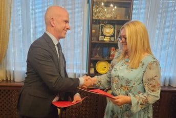 Vučković sa Maršalom: Saradnjom protiv organizovanog kriminala, seksualnog i rodno zasnovanog nasilja Vučković sa Maršalom: Saradnjom protiv organizovanog kriminala, seksualnog i rodno zasnovanog nasilja