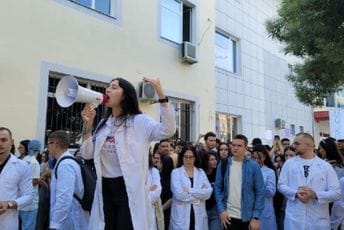 Protest studenata u Albaniji: Moraju da rade pet godina u zemlji prije nego što dobiju diplome