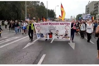 Protest u Berlinu: Građani traže ostavku Vlade
