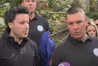 Adžić: Objavljen je rat šumskoj mafiji; Abazović: Agencija popisala lica i kompanije koje se sumnjiče za nelegalnu sječu Adžić: Objavljen je rat šumskoj mafiji; Abazović: Agencija popisala lica i kompanije koje se sumnjiče za nelegalnu sječu