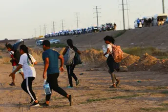 Bajden odobrio gradnju zida u Teksasu da zaustavi migranate Bajden odobrio gradnju zida u Teksasu da zaustavi migranate