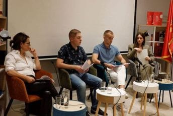 Omaž Marku Vešoviću u biblioteci „Radosav Ljumović“: Jednako čudesan u stihovima i prozi Omaž Marku Vešoviću u biblioteci „Radosav Ljumović“: Jednako čudesan u stihovima i prozi