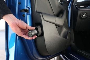 Evo koji automobili u dodatnoj ili serijskoj opremi imaju – kišobran