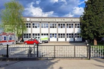 BiH: Učenik u Žepču pištoljem prijetio profesorici BiH: Učenik u Žepču pištoljem prijetio profesorici