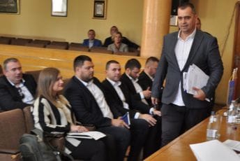 Usvojen rebalans budžeta Opštine Nikšić: U gradskoj kasi biće više od 30 miliona eura Usvojen rebalans budžeta Opštine Nikšić: U gradskoj kasi biće više od 30 miliona eura