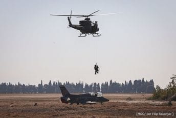 Pripadnici VCG završili obuku za helikoptersko spašavanje Pripadnici VCG završili obuku za helikoptersko spašavanje