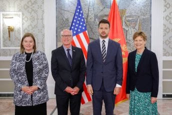 Američki senatori: Važno da vlast čine oni koji podržavaju temeljne evroatlantske vrijednosti Američki senatori: Važno da vlast čine oni koji podržavaju temeljne evroatlantske vrijednosti