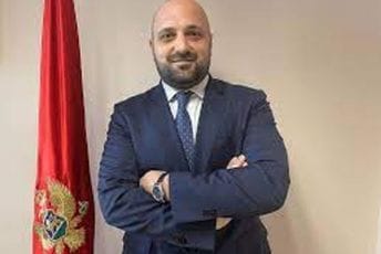 Božović: Eriću određen ekstradicioni pritvor, poslaćemo dokumentaciju za izručenje Božović: Eriću određen ekstradicioni pritvor, poslaćemo dokumentaciju za izručenje