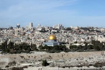 Snažan raketni napad na Jerusalim i Tel Aviv