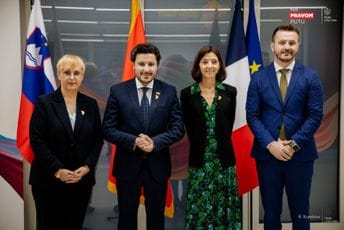 Potpisan Ugovor o osnivanju Centra za sajber-kapacitete Zapadnog Balkana sa sjedištem u Podgorici Potpisan Ugovor o osnivanju Centra za sajber-kapacitete Zapadnog Balkana sa sjedištem u Podgorici