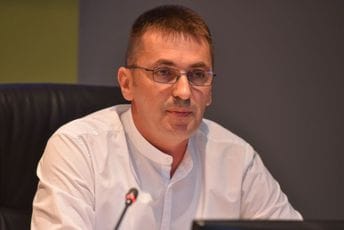 Bulajić: Sve mlađa djeca posežu za drogom i to nikome u državi nije signal da se ozbiljnije uhvati ukoštac sa problemom Bulajić: Sve mlađa djeca posežu za drogom i to nikome u državi nije signal da se ozbiljnije uhvati ukoštac sa problemom