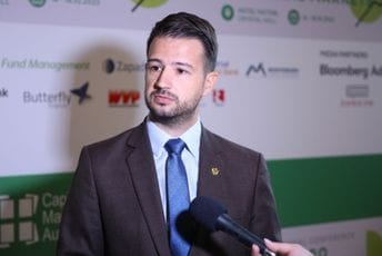 Milatović: Makronu sam predočio ambiciozan plan, do kraja 2026. godine smo spremni za EU Milatović: Makronu sam predočio ambiciozan plan, do kraja 2026. godine smo spremni za EU