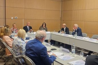 Članice Inicijative 2020: „Ćutanje administracije“ derogira pravo građana na pristup informacijama od javnog značaja Članice Inicijative 2020: „Ćutanje administracije“ derogira pravo građana na pristup informacijama od javnog značaja