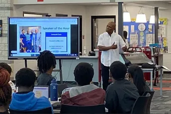 Amerikanac 16 godina nevin bio u zatvoru - juče ga ubio policajac Amerikanac 16 godina nevin bio u zatvoru - juče ga ubio policajac