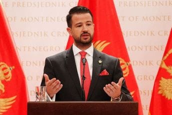 Mikrofon u krčmi Mikrofon u krčmi