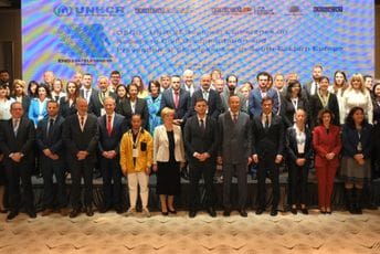 UNHCR i OEBS zajedno do iskorjenjivanja apatridije u regionu Jugoistočne Evrope UNHCR i OEBS zajedno do iskorjenjivanja apatridije u regionu Jugoistočne Evrope