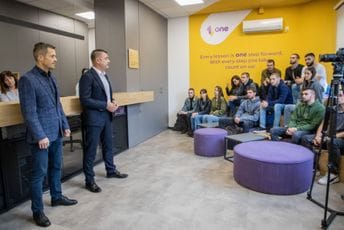 One studentska služba na ETF: Zajedno otvorili moderan studentski servis po uzoru na evropske univerzitete One studentska služba na ETF: Zajedno otvorili moderan studentski servis po uzoru na evropske univerzitete