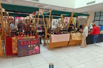 Barski poljoprivrednici predstavili svoje proizvode na sajmu “Najbolje iz Crne Gore” Barski poljoprivrednici predstavili svoje proizvode na sajmu “Najbolje iz Crne Gore”