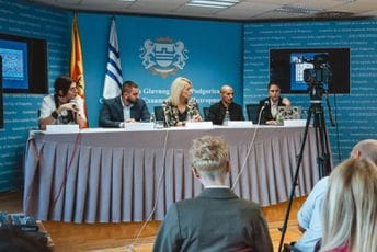 Ministarstvo zdravlja obećalo da će riješiti problem nestašice hormonske terapije Ministarstvo zdravlja obećalo da će riješiti problem nestašice hormonske terapije