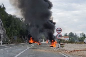 Počelo suđenje bageristi sa Adžića krivine, negirao krivicu Počelo suđenje bageristi sa Adžića krivine, negirao krivicu