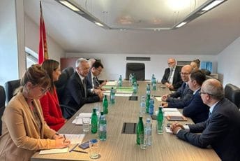 Misija Svjetske banke u posjeti DRI: Cilj ocjena primjene institucionalnog okvira za finansijsko izvještavanje i reviziju državnih preduzeća Misija Svjetske banke u posjeti DRI: Cilj ocjena primjene institucionalnog okvira za finansijsko izvještavanje i reviziju državnih preduzeća