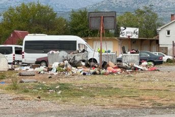 (FOTO) Podgorica sve prljavija: Grad se "guši" u smeću, nadležni nemoćni da riješe problem otpada (FOTO) Podgorica sve prljavija: Grad se "guši" u smeću, nadležni nemoćni da riješe problem otpada