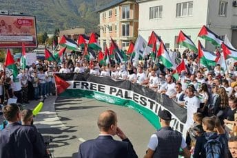 U Plavu i Gusinju održani skupovi podrške građanima Palestine U Plavu i Gusinju održani skupovi podrške građanima Palestine