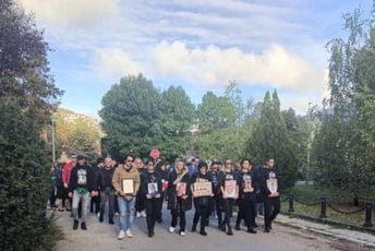 (VIDEO) Treća protestna šetnja zbog masakra na Cetinju: "Da se ne ponovi, da se ne zaboravi" (VIDEO) Treća protestna šetnja zbog masakra na Cetinju: "Da se ne ponovi, da se ne zaboravi"