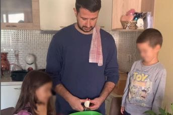 "Vučićeva škola": Milatović pokazao kako sprema ručak "Vučićeva škola": Milatović pokazao kako sprema ručak